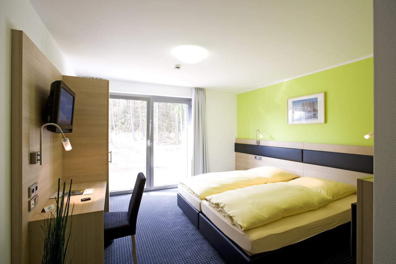 Hotel Und Kongresszentrum Wanderath Baar  ห้อง รูปภาพ